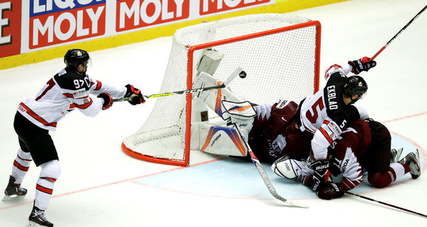 Латвия отказывается от совместного проведения ЧМ по хоккею с Беларусью