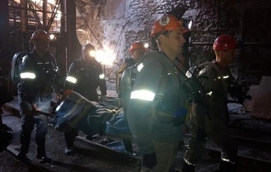 На шахте в Донбассе погиб горняк, еще один - травмирован