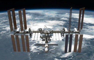 На МКС утечка воздуха: космонавты заперлись в российском отсеке