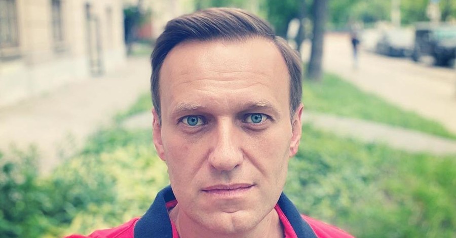В анализах Навального нашли следы алкоголя и кофеина 