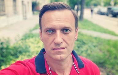 В анализах Навального нашли следы алкоголя и кофеина 