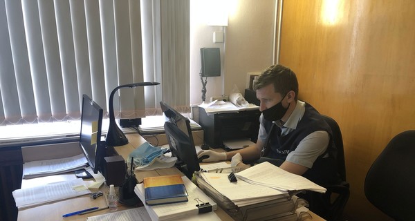 Полиция проводит обыски в мэрии Николаева