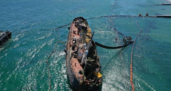 Криклий: Поднятие танкера Delfi может отложиться из-за сезона штормов