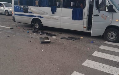 Кива сообщил о расстреле автобуса своей организации под Харьковом и трех раненых
