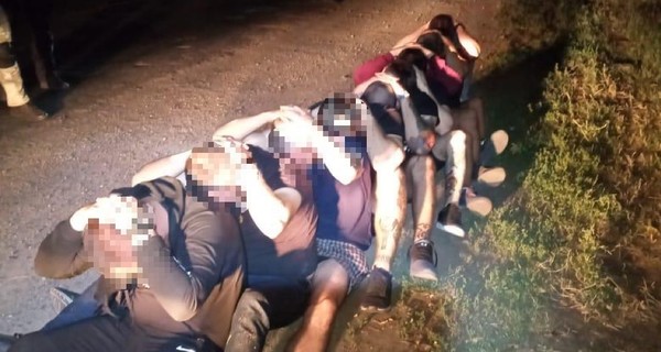 Во время расстрела автобуса с людьми на трассе Киев-Харьков пострадали четыре пассажира