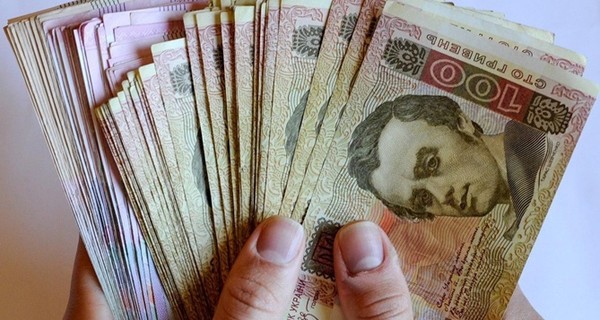 В Украине повысили минималку до 5 тысяч гривен: Зеленский подписал закон