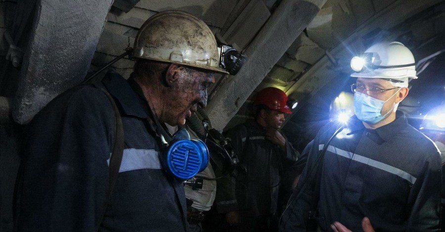 Украинский премьер спустился в шахту