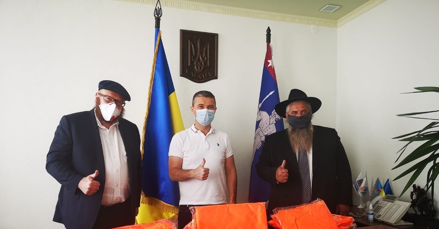 Главный раввин Украины и мэр Умани встретились после конфликта горожан с хасидами