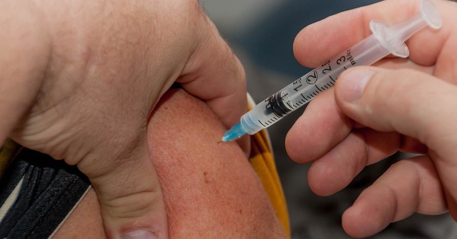 Ляшко назвал 13 областей Украины, где самый низкий уровень охвата прививками КПК