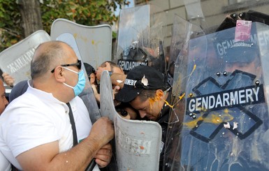 На антиправительственных протестах в Болгарии случились стычки с полицией