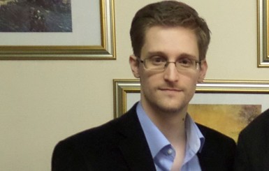 Суд США признал незаконной программу о массовой слежке, раскрытую Сноуденом