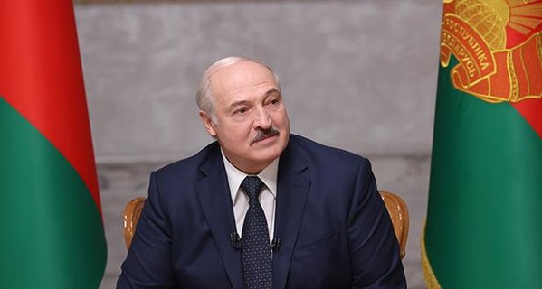 Лукашенко о своем президентстве: Меня показывают не только из телевизора, но и из утюга, и из чайника