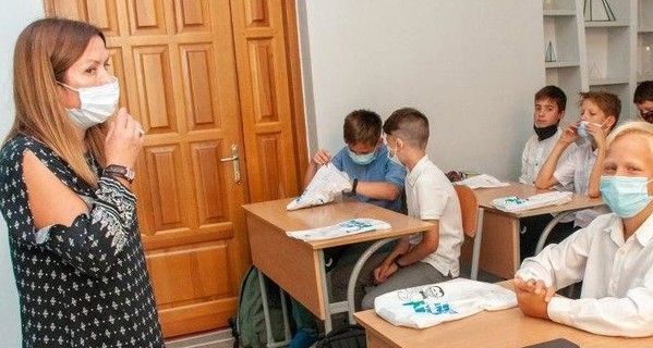 В Тернополе директора школ стали заложниками ссоры мэра и Минздрава о карантине