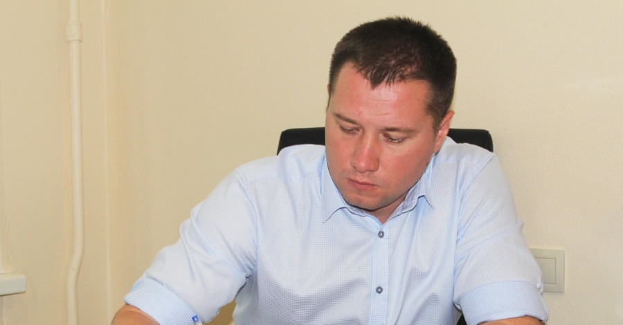 Депутат Терентьев оказал помощь пострадавшим от пожара в Печерском районе