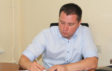 Депутат Терентьев оказал помощь пострадавшим от пожара в Печерском районе