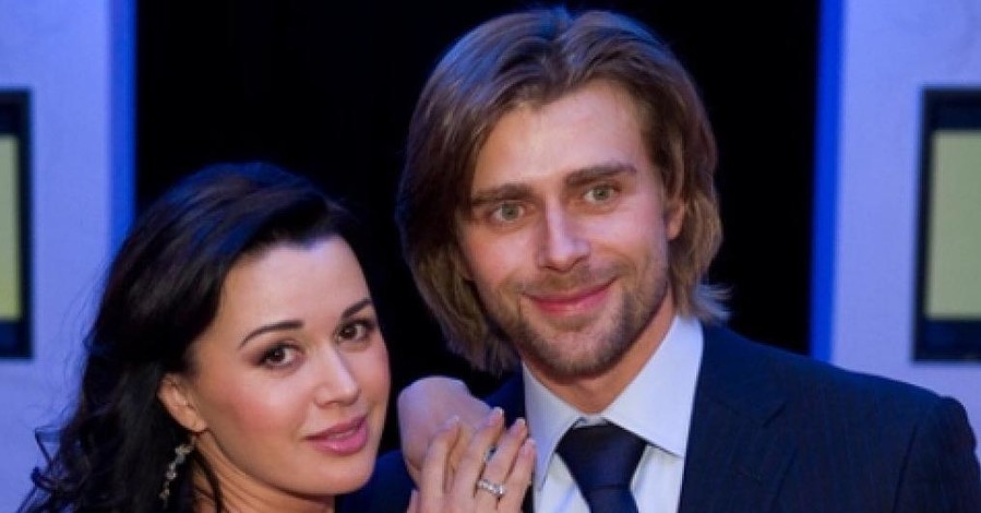 Семья Заворотнюк поздравила актрису с годовщиной свадьбы