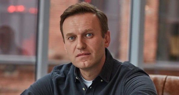 СМИ: Навальный хочет вернуться в Россию