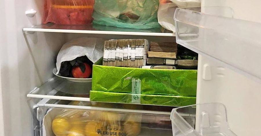 СБУ нашла деньги в холодильнике во время обысков, связанных с Укрзализныцей