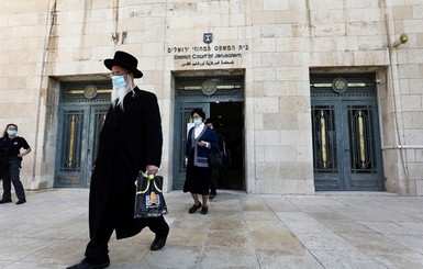 В Израиле грозят закрыть синагоги и запретить ходить на пляжи