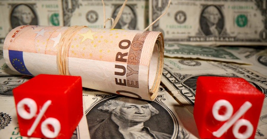 Доллару предсказывают обвал. Стоит ли покупать евро