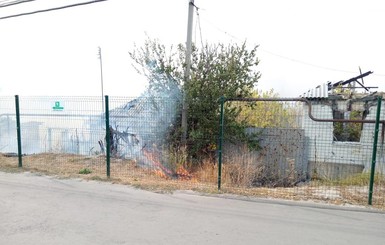 Пожар в Луганской области: горит КПВВ 