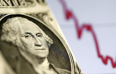 Курс валют на субботу: гривна продолжает падать к доллару