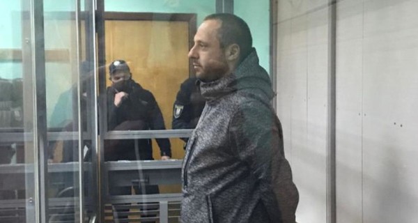 Киевлянин, убивший 6-летнего сына, заявил в суде, что так доказал свою любовь