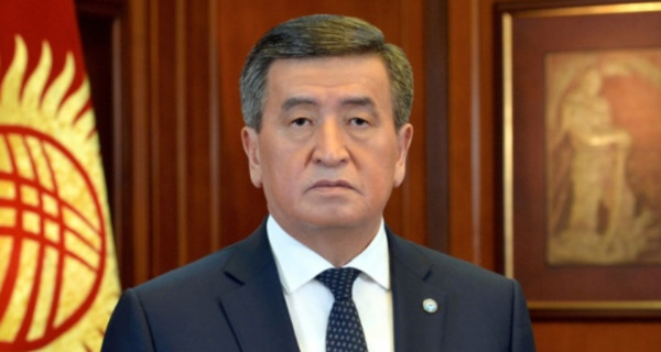 Президент Кыргызстана объявил чрезвычайное положение в Бишкеке