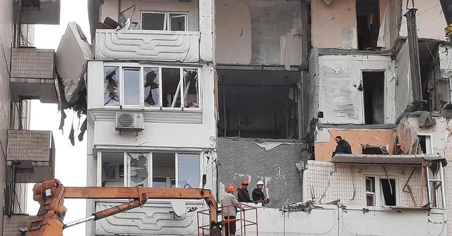 Взрыв на улице Соломии Крушельницкой в Киеве: спасатели начали разбирать завалы 