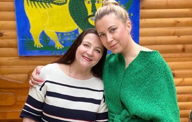 Тоня Матвиенко поздравила маму с днем рождения нежным снимком