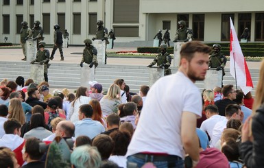 Беларусь сегодня: воскресные митинги, запугивающие смс-ки от милиции и рост цен