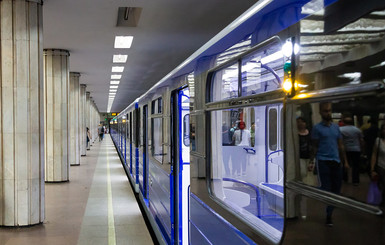В Харькове из-за коронавирусного антирекорда метро будет ездить чаще, чтобы не скапливать людей
