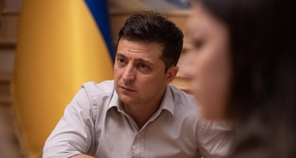 Лещенко: анонсированный Зеленским всеукраинский опрос на местных выборах будет добровольным