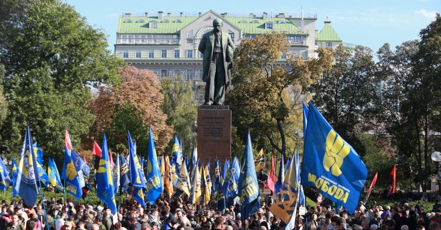 Как в Киеве проходит Марш УПА во время пандемии коронавируса