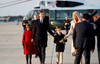 Иванка Трамп поздравила сына и опубликовала фотографии из семейного альбома