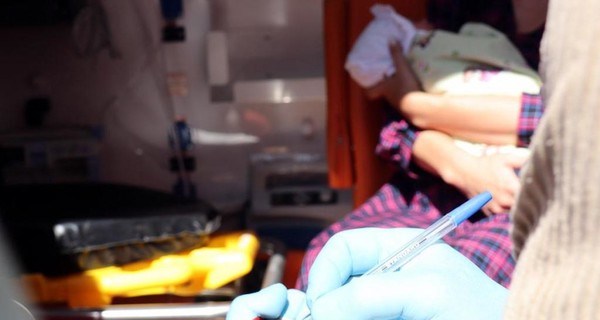 В Мариуполе будут судить мать, которая пыталась продать своего новорожденного ребенка