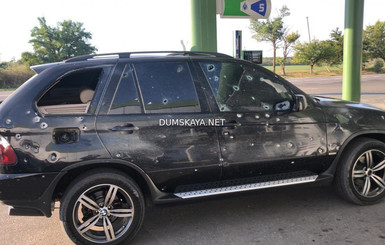 Под Одессой взорвали машину кандидата в депутаты, он ранен