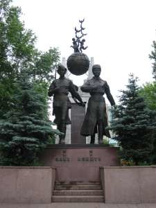В центре Донецка поставят памятникам женщинам-шахтерам 