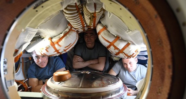 Экипаж Международной космической станции вернулся на Землю после 196 дней на орбите