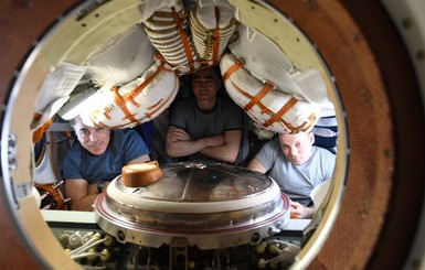 Экипаж Международной космической станции вернулся на Землю после 196 дней на орбите