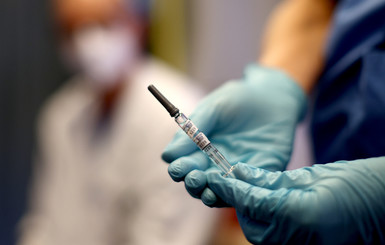 Испытания украинской вакцины от коронавируса на добровольцах начнутся через три месяца 