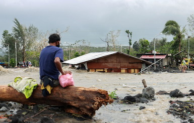 Размытые дороги и затопленные дома: последствия тайфуна 