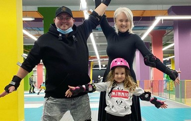 Актер Юрий Ткач ради дочери научился кататься на роликовых коньках