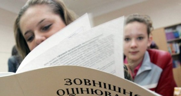 Политики против школьников: родители абитуриентов поддерживают идею отдельного ВНО по украинскому языку
