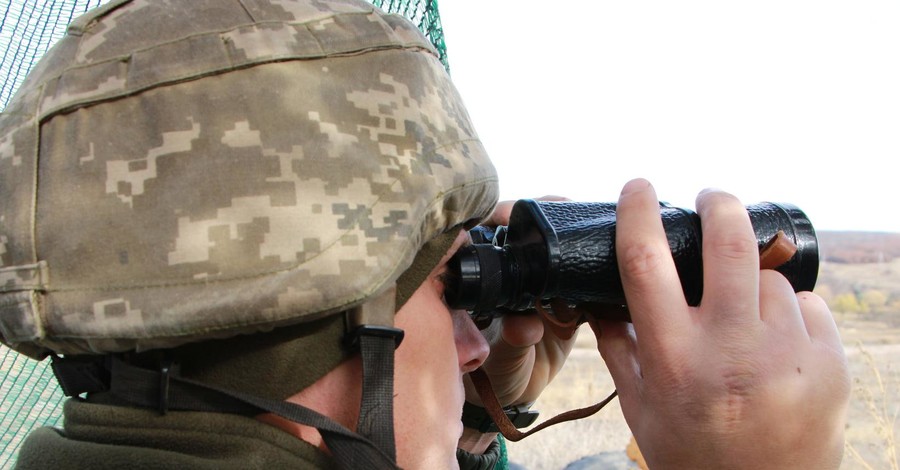 Стреляли из пулеметов: в Донбассе ранен украинский боец
