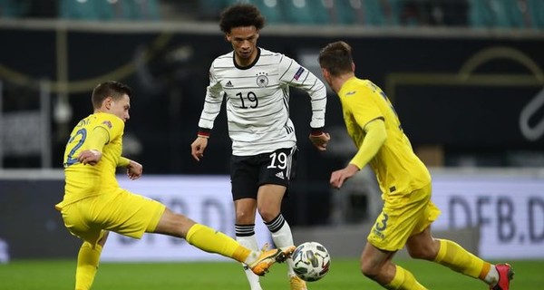 Украина в зрелищном матче уступает Германии 
