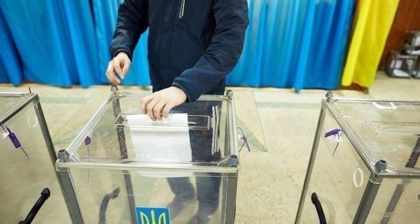 Украинцы не спешат на выборы: к часу дня явка составила всего 11%
