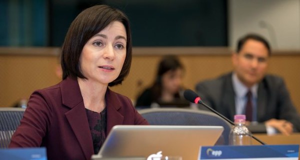 На выборах президента Молдовы победила Майя Санду - первая женщина на этом посту