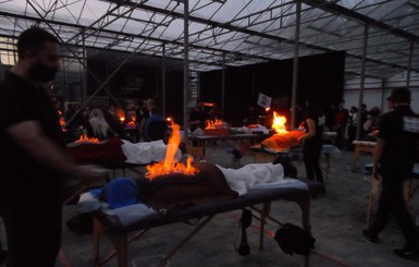 В Тернополе устроили рекордный сеанс массажа огнем