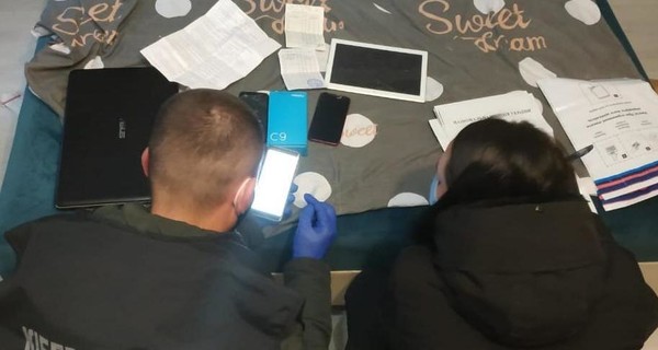 В Кировоградской области девушка продала несуществующую одежду за полмиллиона гривен